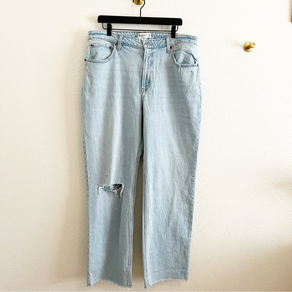 Abercrombie & Fitch Denim - Abercrombie The 90's Relaxed Jean High Rise Curve Love 33/16 L